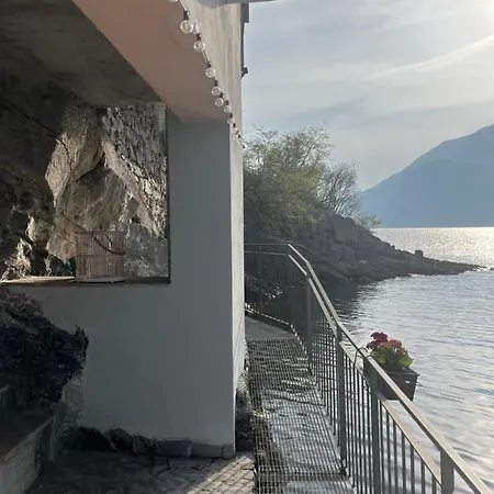 La Perla Del Di Apartment *